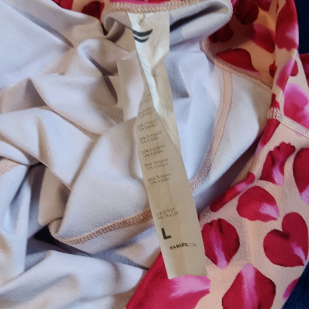 Fabletics Rose Petal Set - Picture 9 of 9